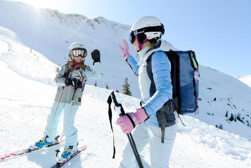 Skifahren-Familie-C-Gasteinertal-Tourismus-GmbH-Marktl-Photography-31-4-1